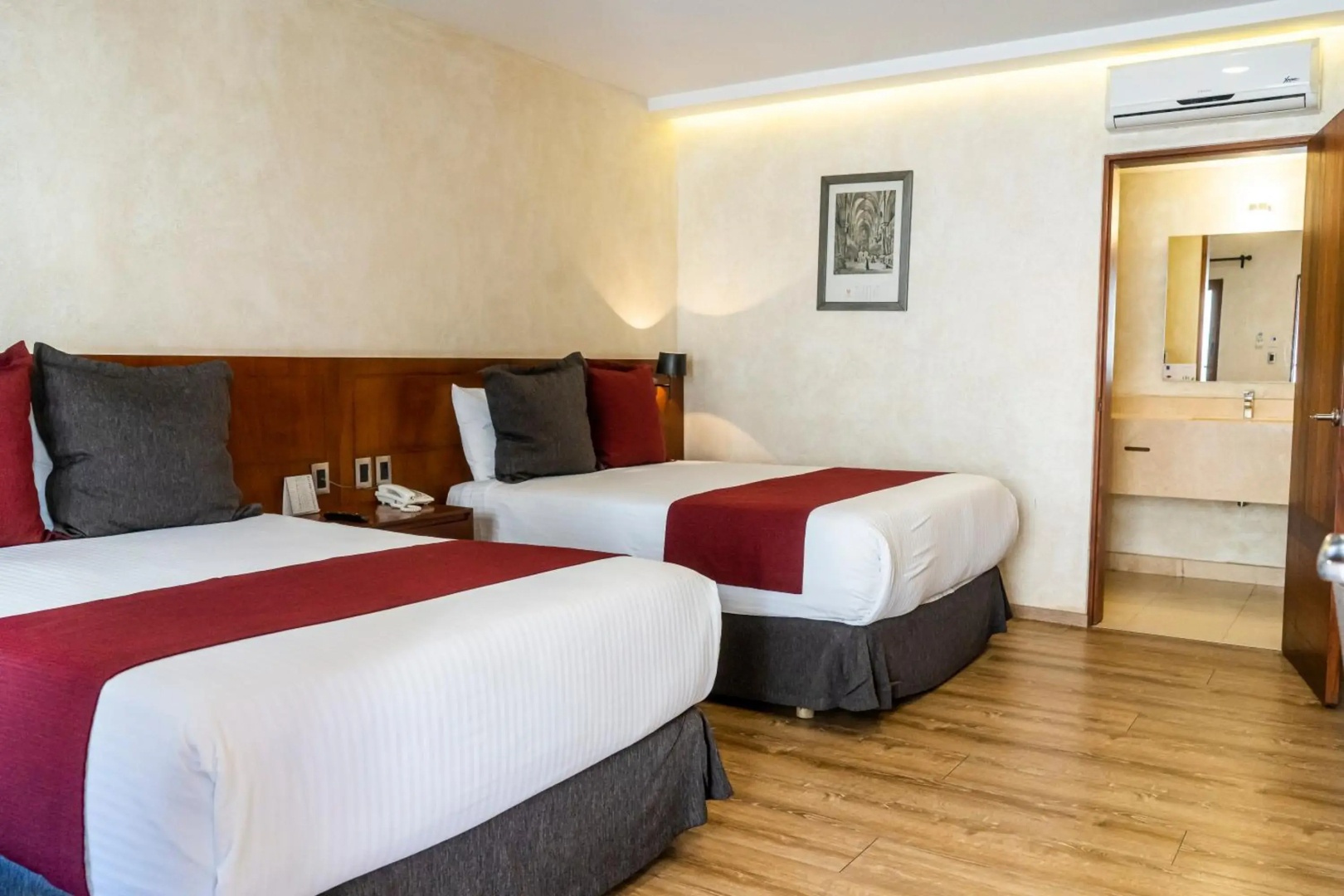 Photo - Hotel Madero