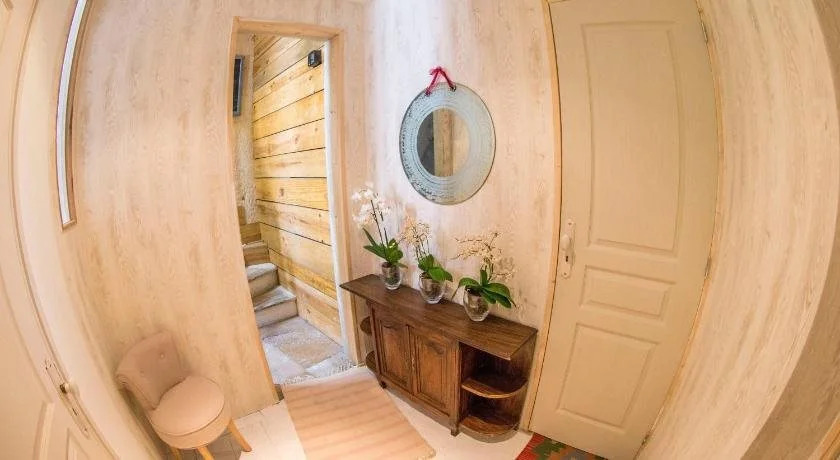 Photo - B&B Le Miroir aux Fées Bordeaux