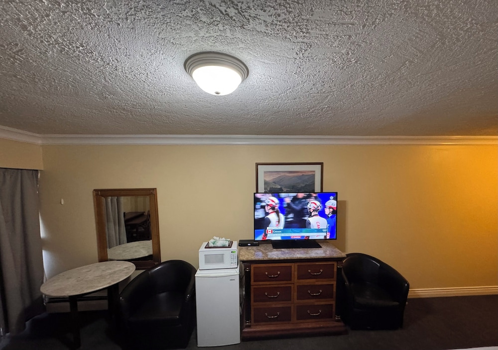 Photo - Island Travel Inn
