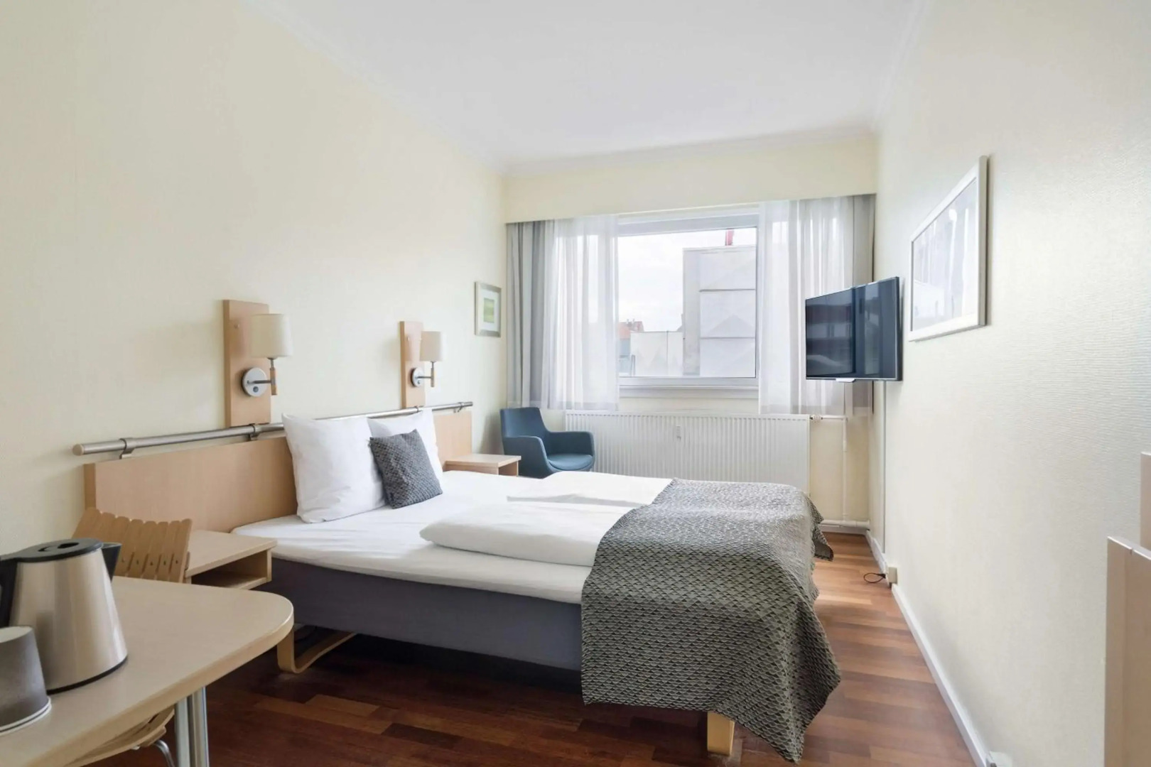 Photo - Best Western Plus Airport Hotel