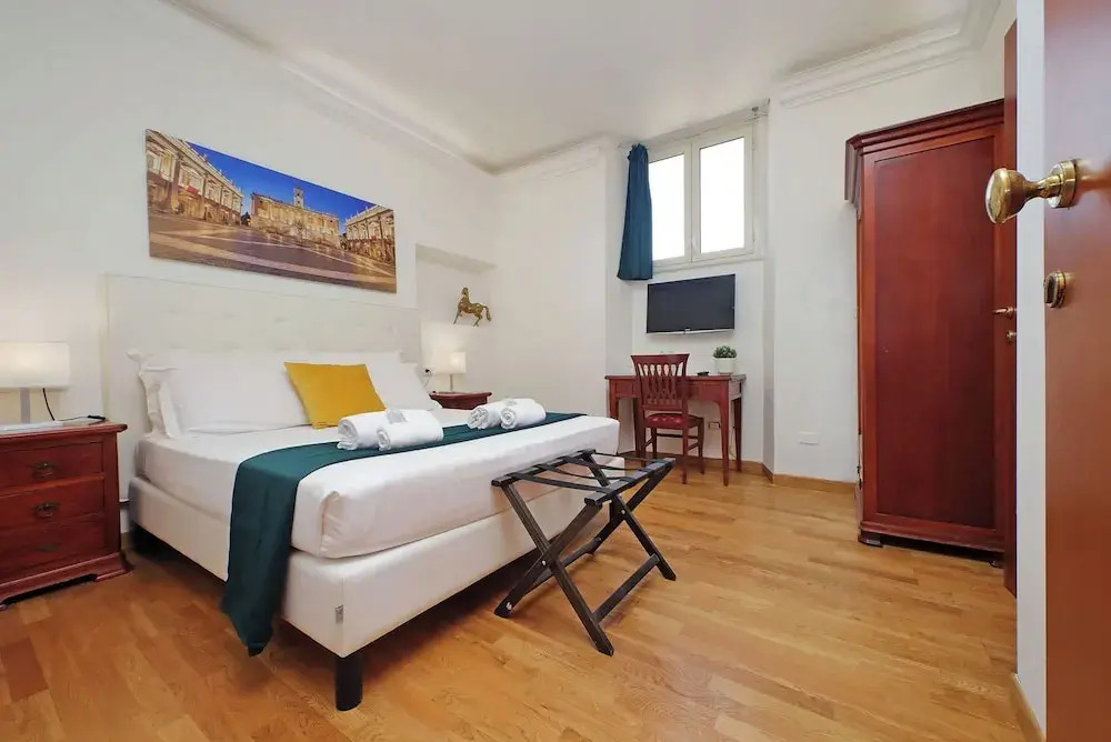 Photo - Romulus Rooms by Hostand