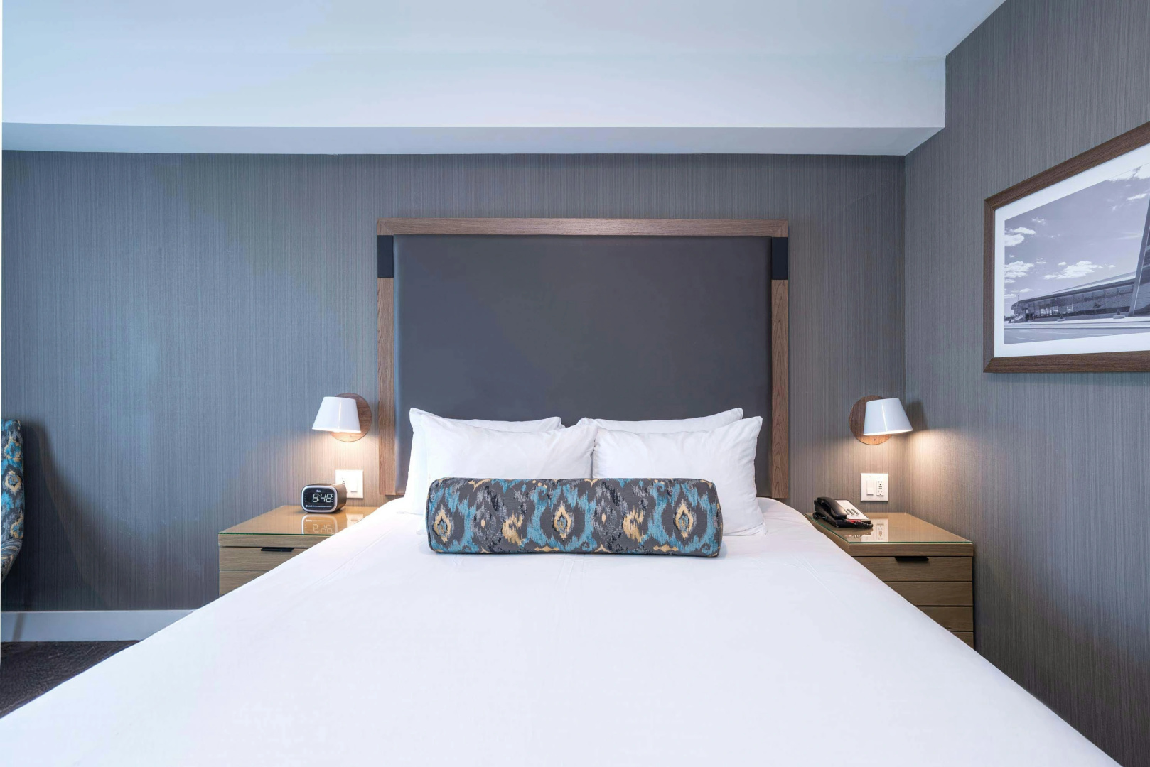 Photo - Sandman Signature Ottawa Airport Hotel