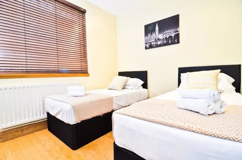 Photo - Thames View House Surrey Quays