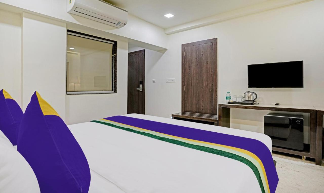 Photo - Treebo Premium Golden Bliss Trimurti Nagar Square