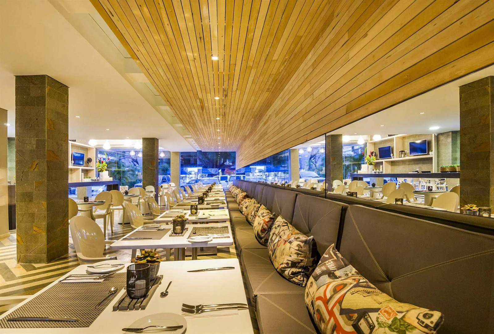 Photo - Oz Hotel Luxury