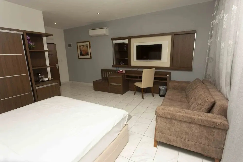 Photo - San Marino Hotel