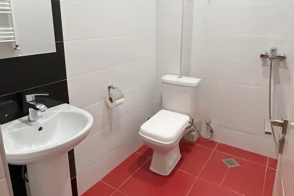 Photo - Korte Hotel Sleeps 14 With Courtyard
