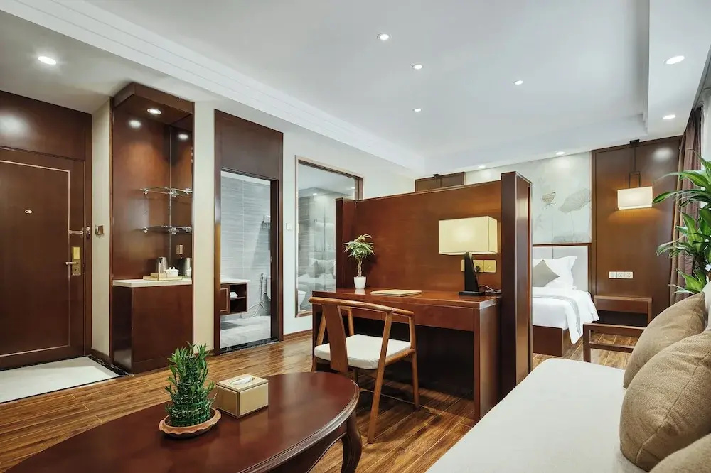 Photo - Rose Garden International Hotel