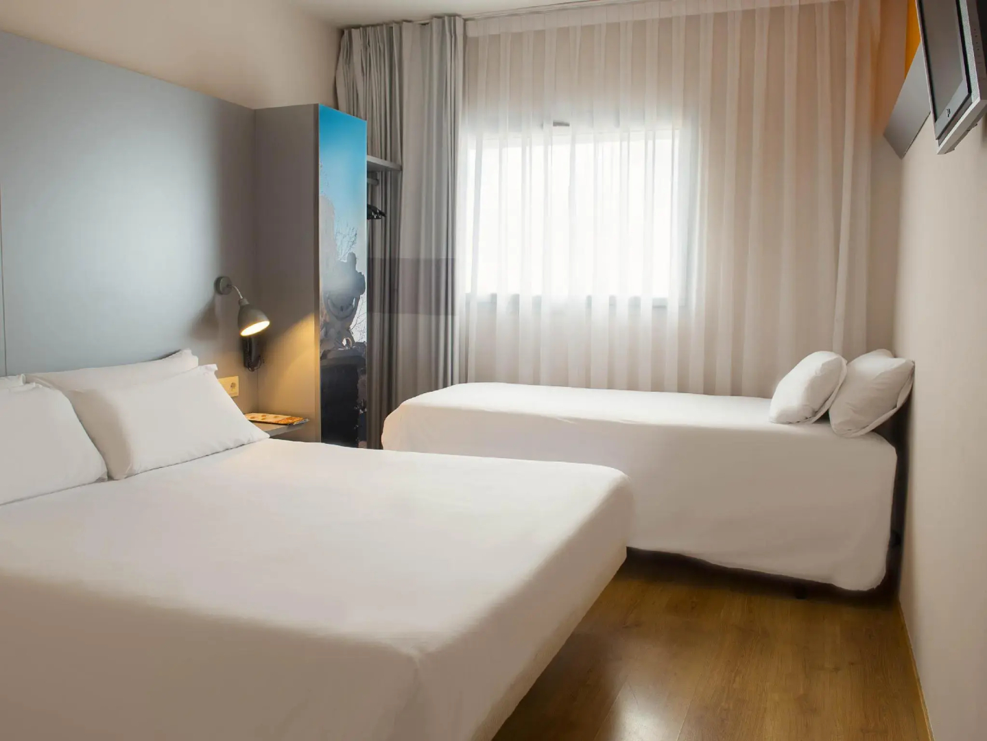 Foto - B&B HOTEL Girona 2