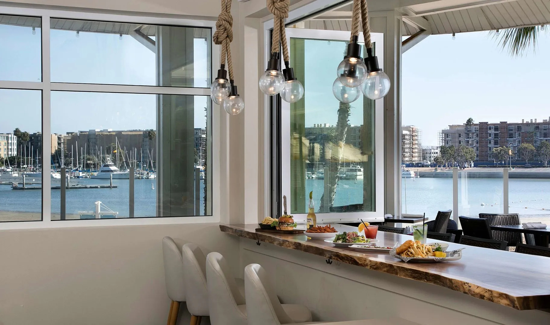 Photo - Jamaica Bay Inn Marina Del Rey Tapestry Collection by Hilton