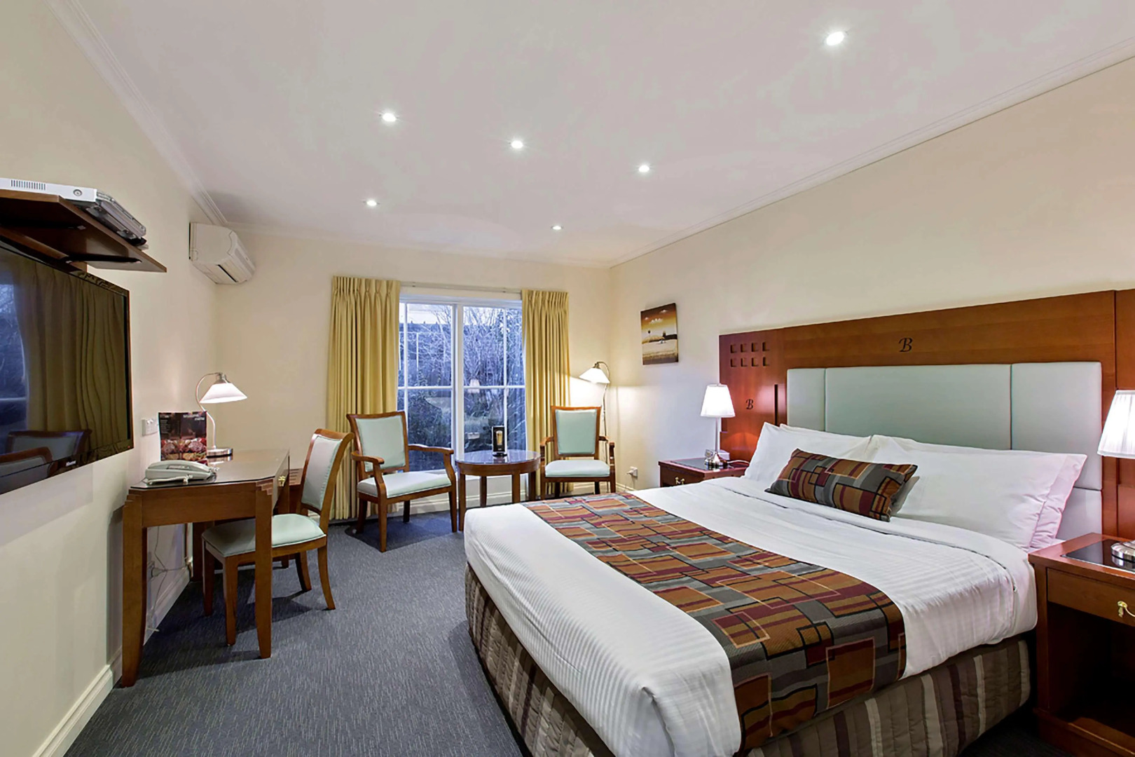 Foto - Best Western Plus Buckingham International