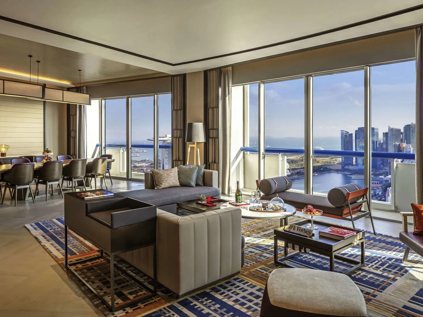 Photo - Swissotel The Stamford Singapore