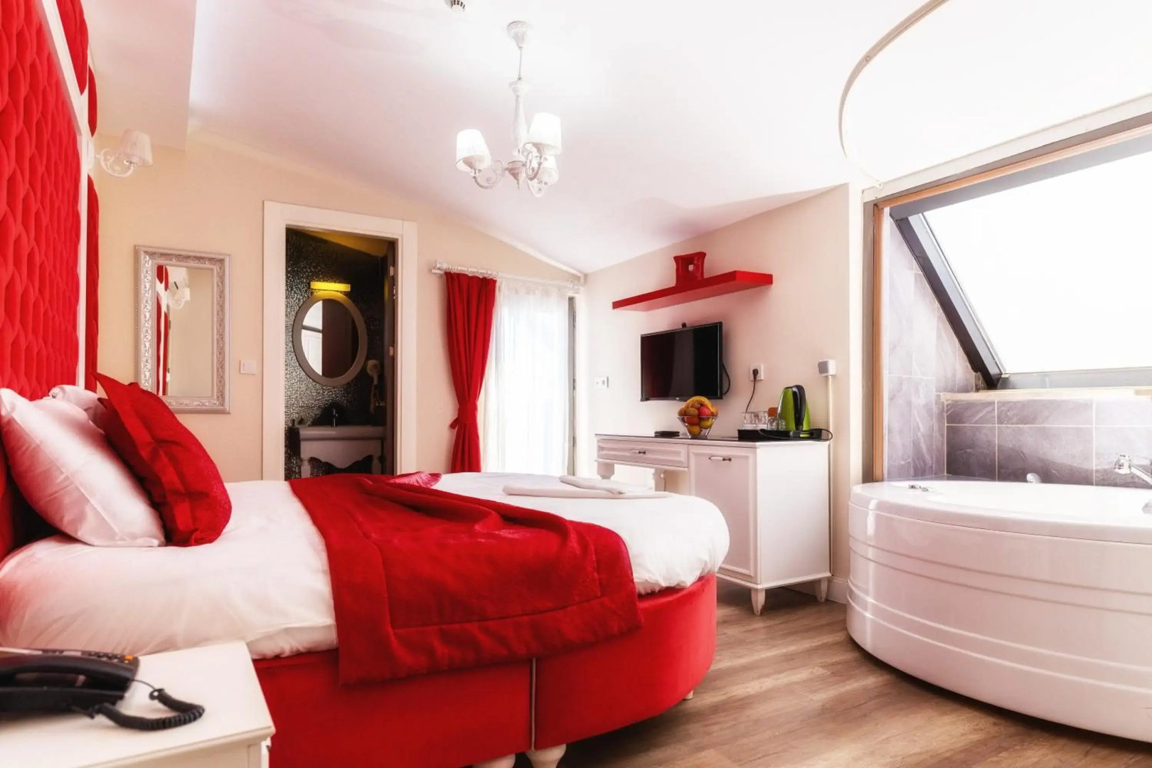 Photo - Microyal Hotel