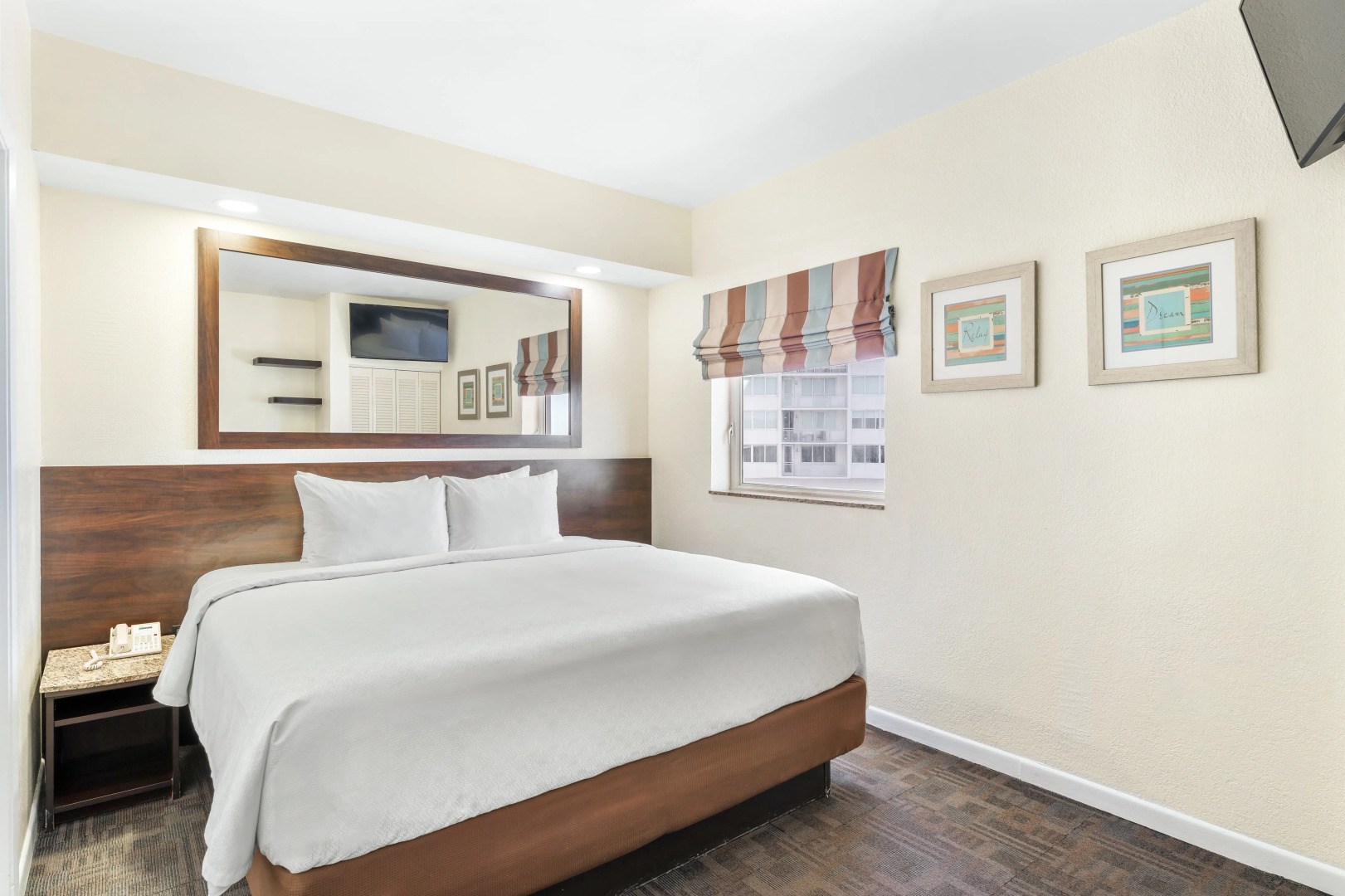 Foto - Crystal Beach Suites Miami Oceanfront Hotel