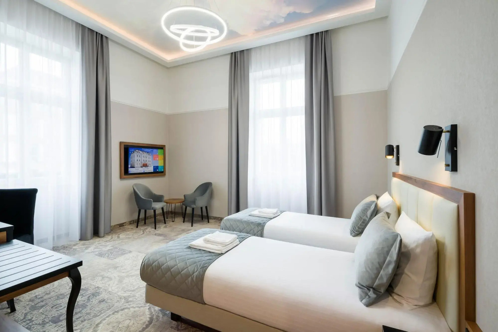 Photo - Sky Hotel Kraków