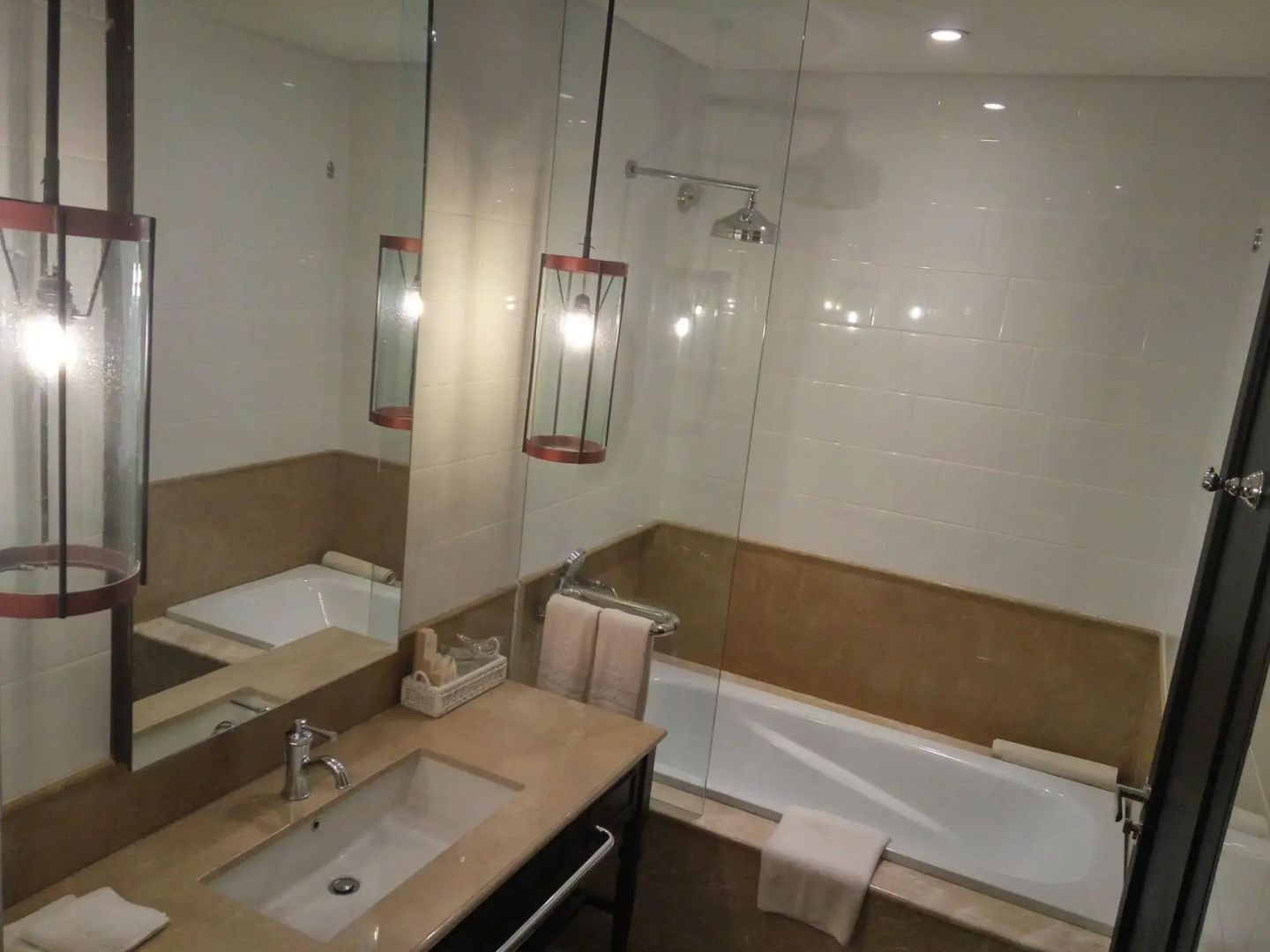 Photo - Jambuluwuk Oceano Seminyak Hotel