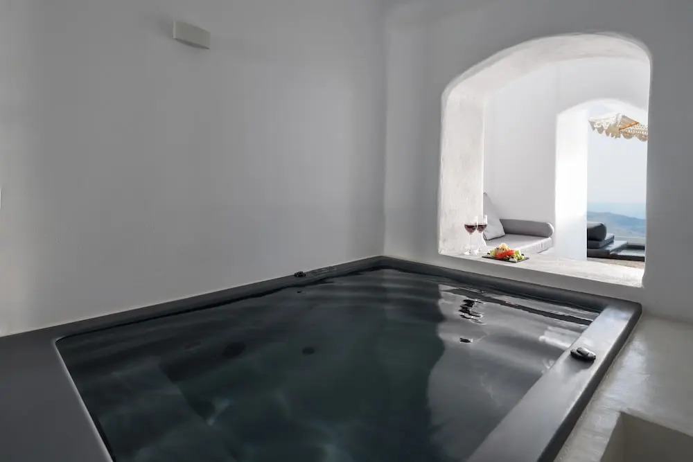 Photo - Nefeles Luxury Suites