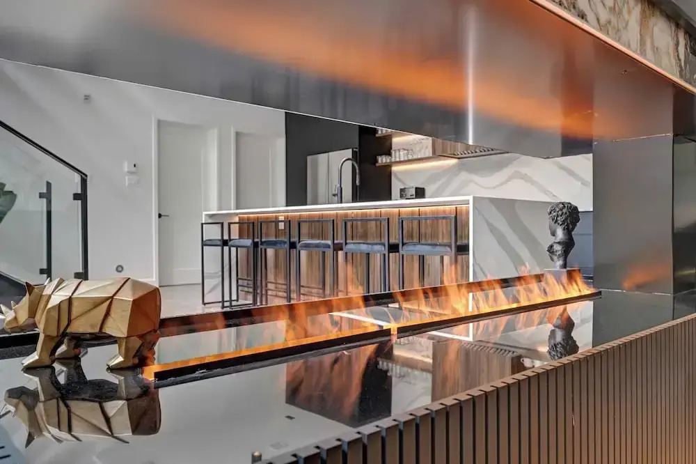 Photo - CLUBHAUS Hotel