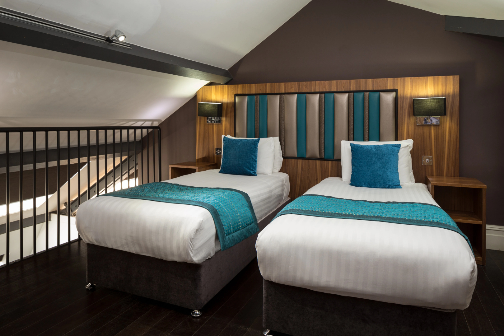 Photo - Roomzzz Manchester City