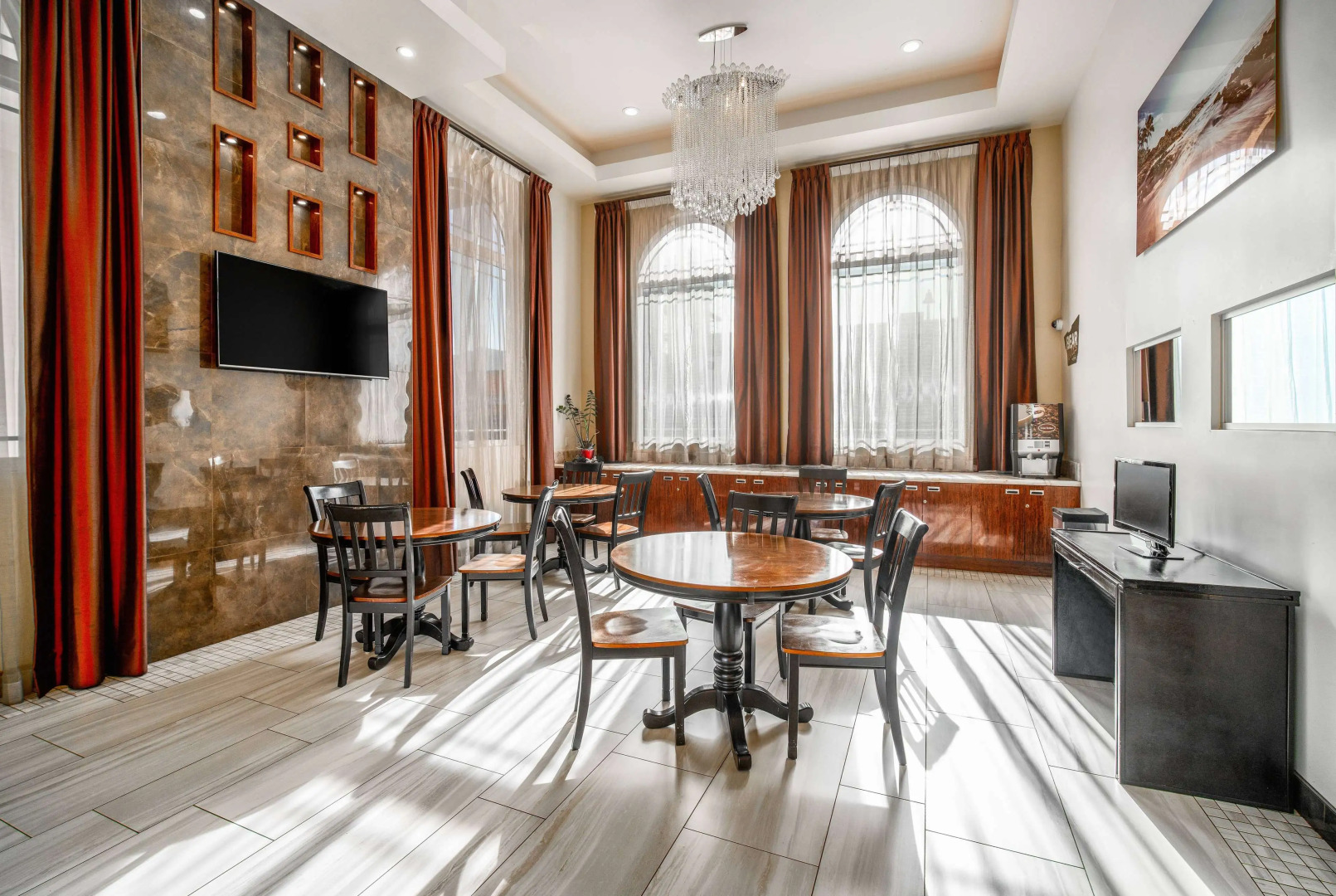 Photo - Travelodge Inn & Suites by Wyndham Bell Los Angeles Area