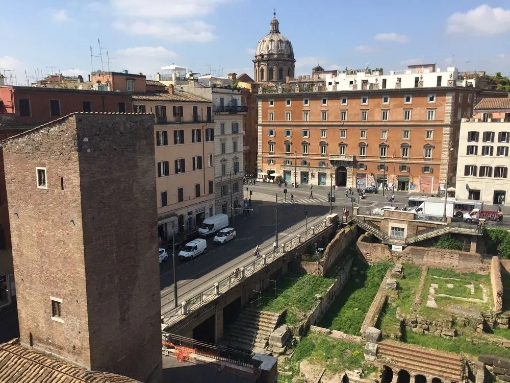 Photo - Temple View FCollection Superior Relais