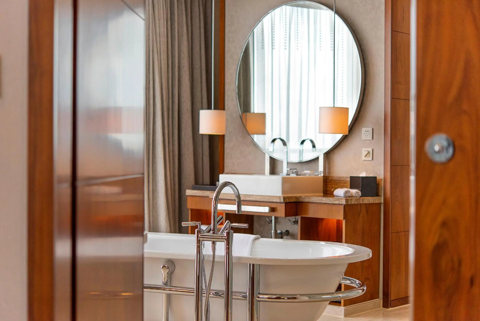 Photo - Sheraton Grand Shanghai Pudong Hotel & Residences