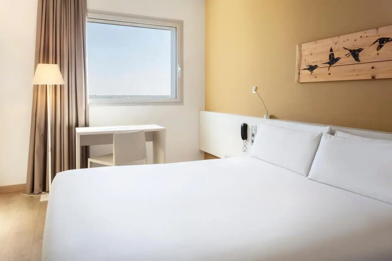 Photo - B&B HOTEL Barcelona Viladecans