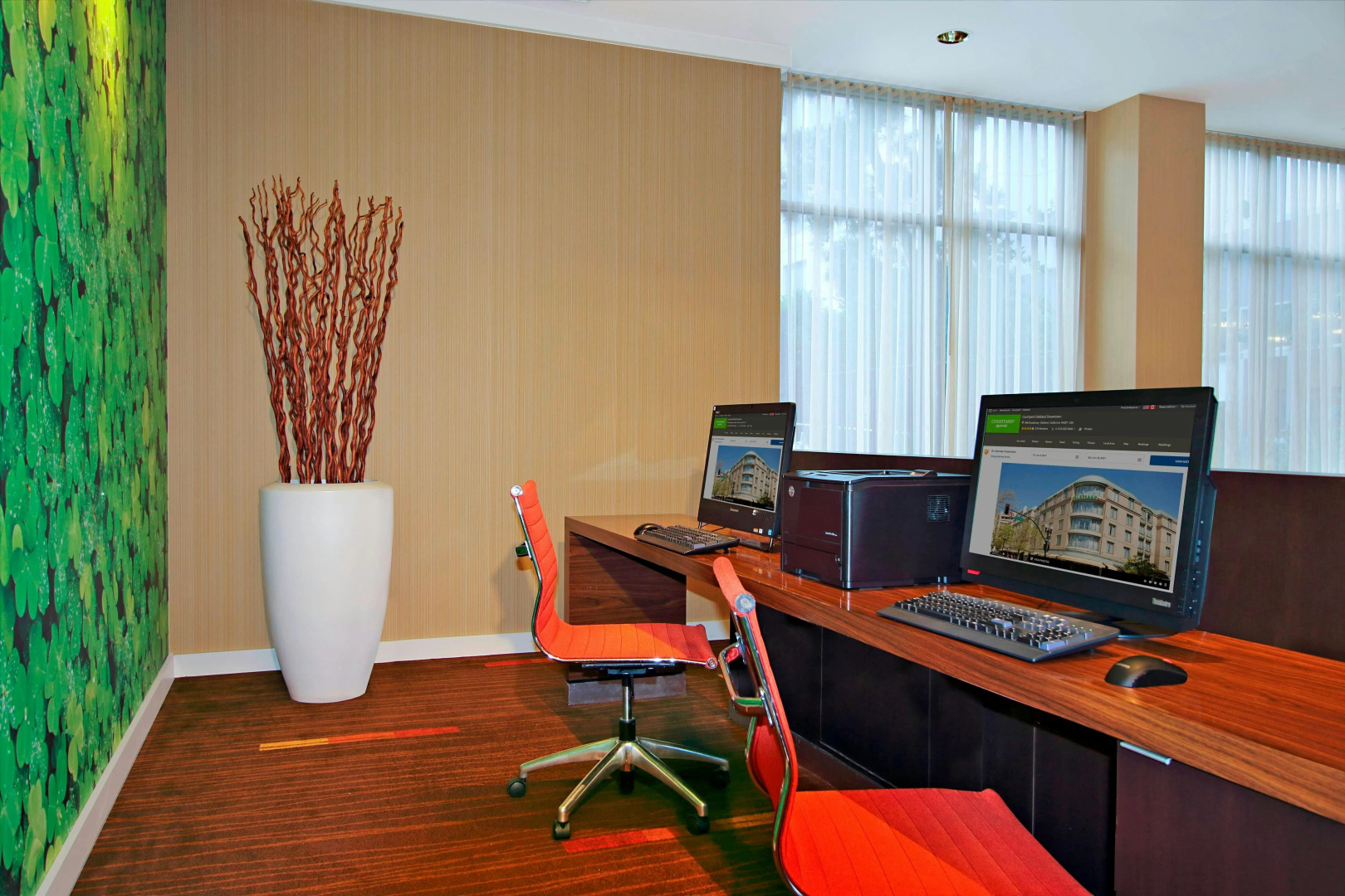 Photo - Courtyard by Marriott Oakland Downtown