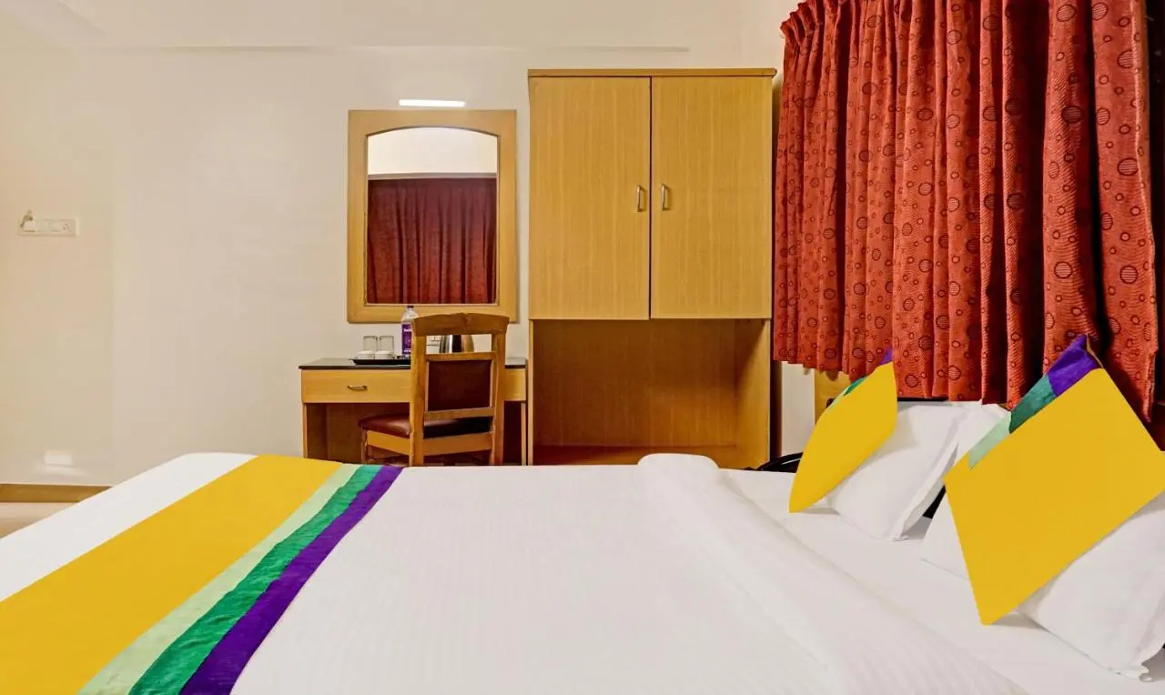 Photo - Itsy Hotels Crown Inn