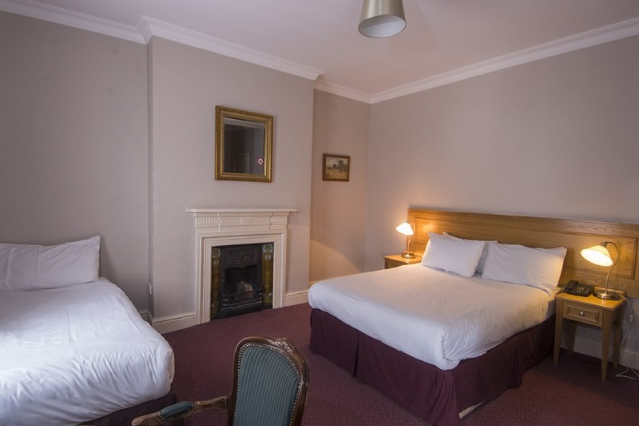 Photo - Phoenix Park Hotel