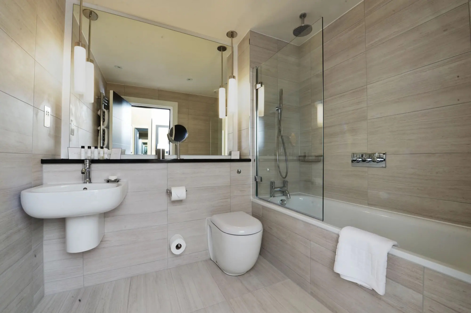 Photo - The Chester Hotel