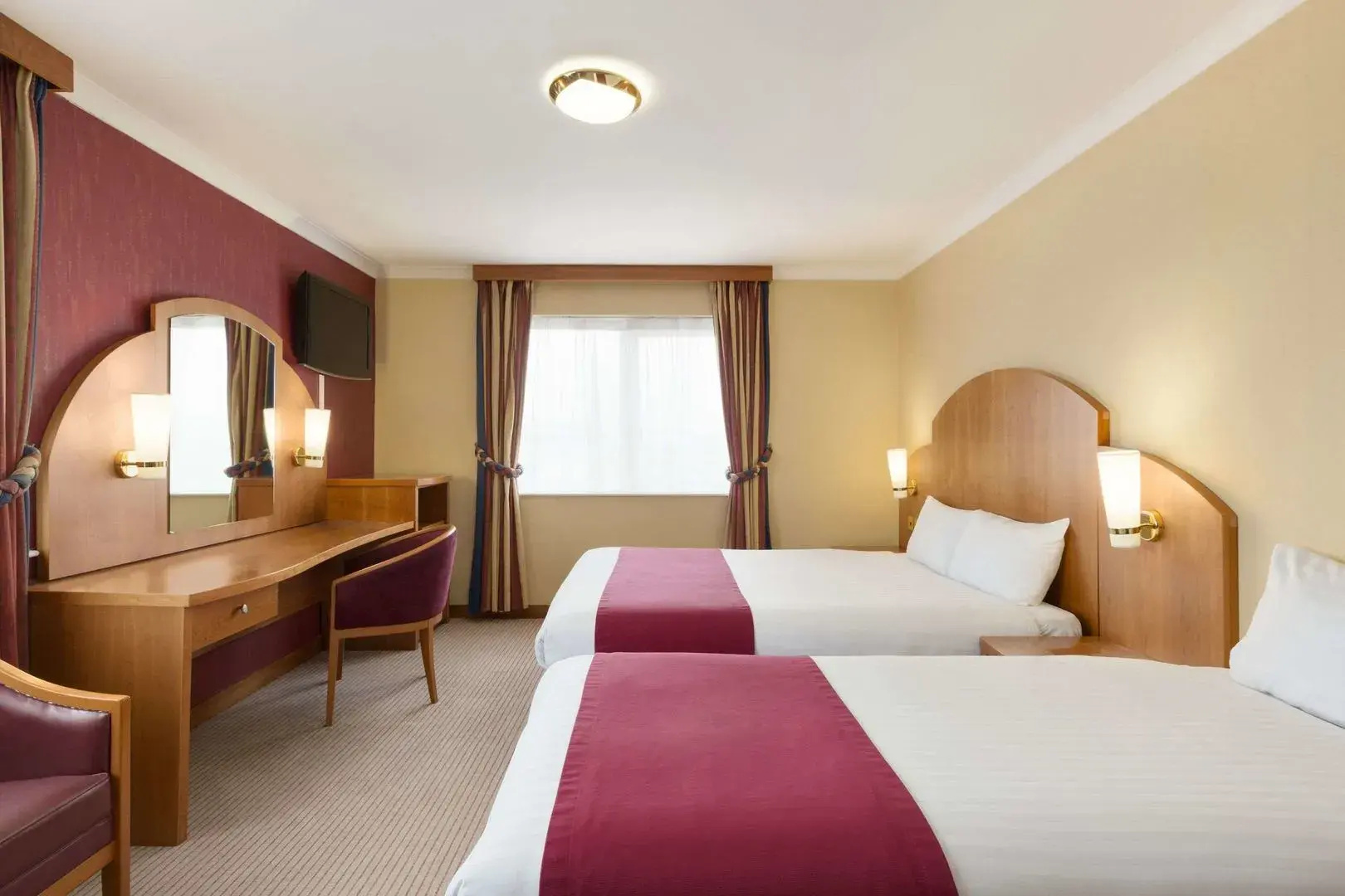 Photo - Savera Hotel South Ruislip