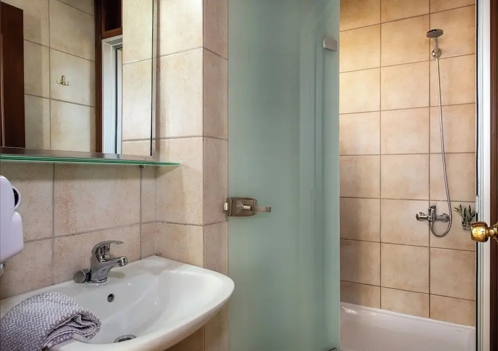 Photo - Castle Suites Hotel