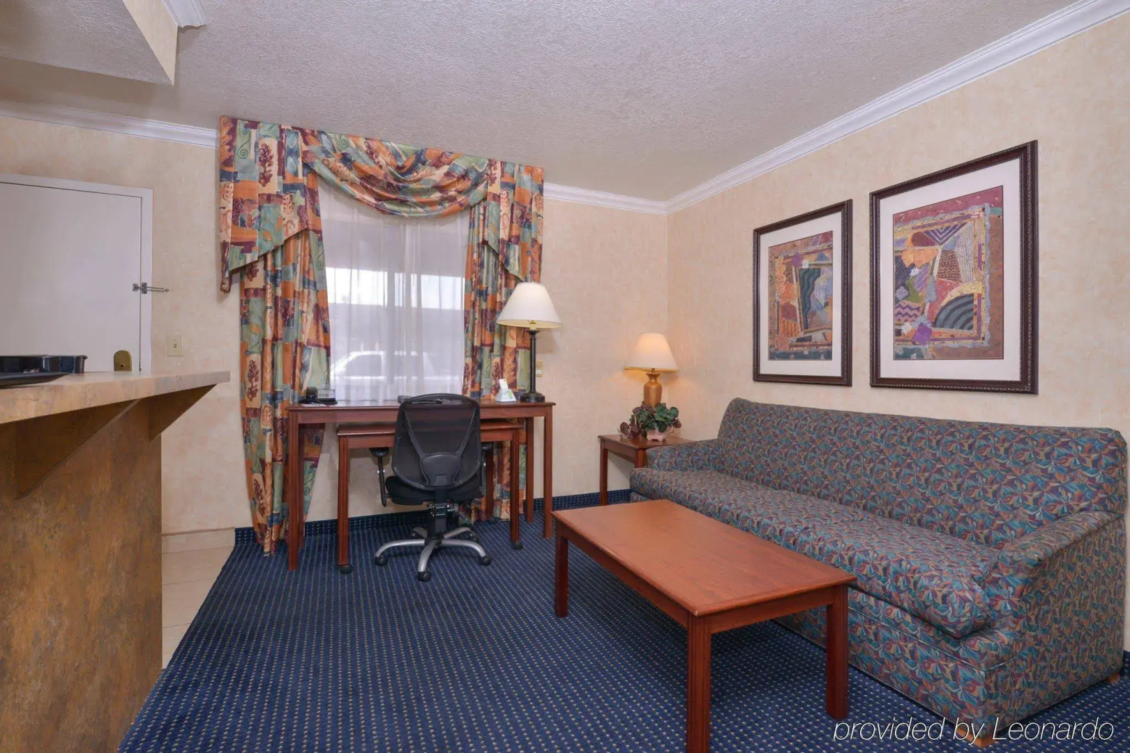 Foto - SureStay InnSuites Phoenix Hotel & Suites by Best Western
