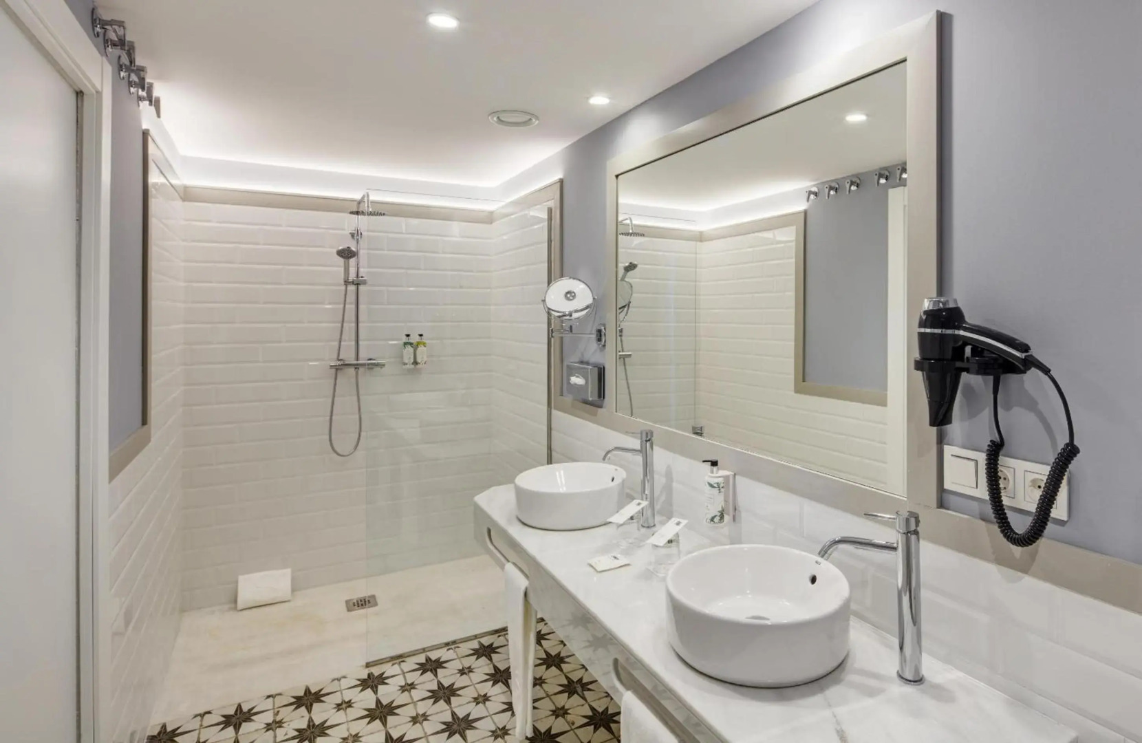 Foto - Sercotel Granada Suites