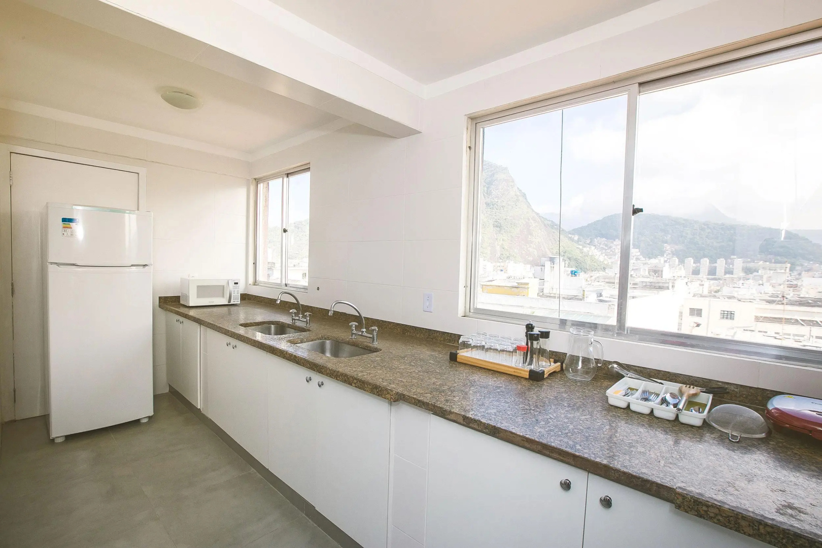 Photo - CLH SUITES Copacabana Domingos Ferreira