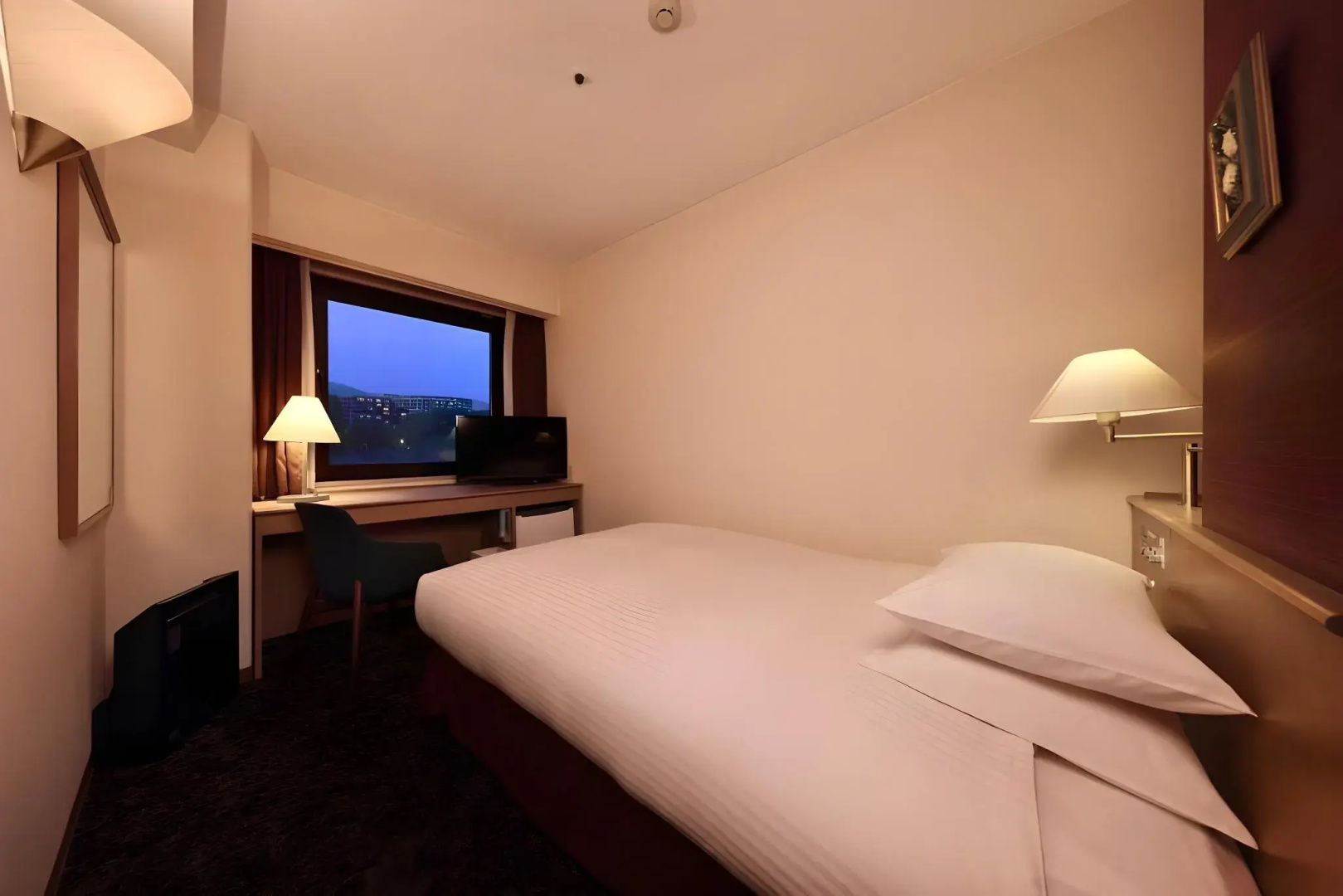 Foto - MINAMISENRI Crystal Hotel