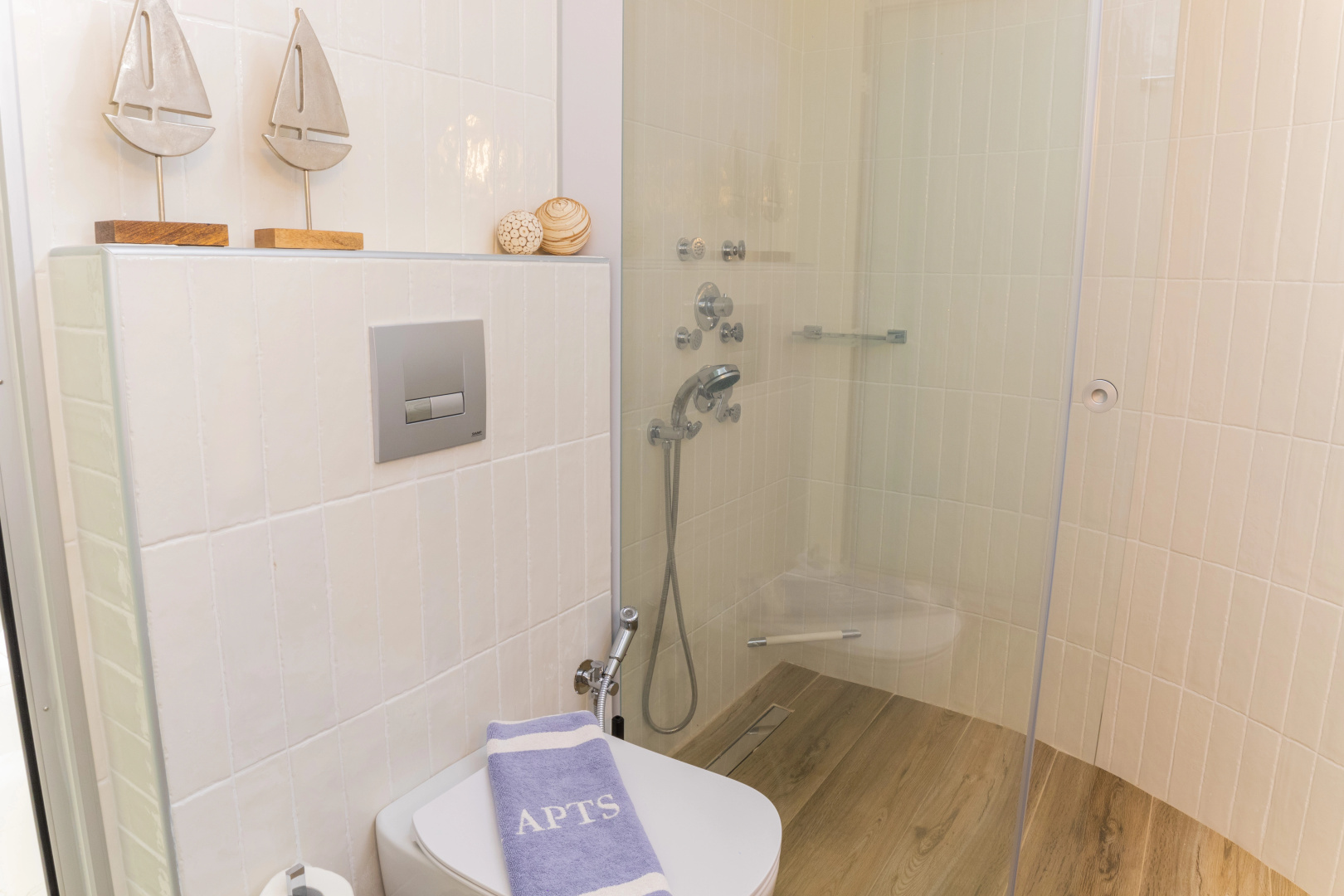 Photo - W Suites Annex by Estia