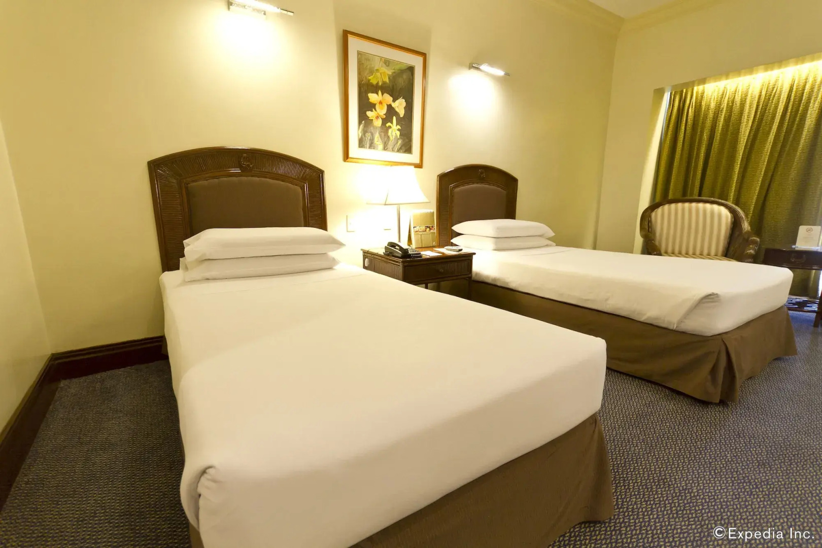 Photo - Waterfront Cebu City Hotel & Casino