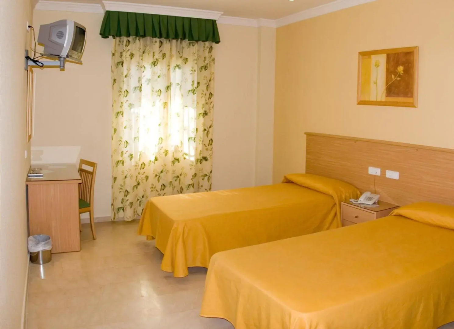 Photo - Hotel Los Girasoles