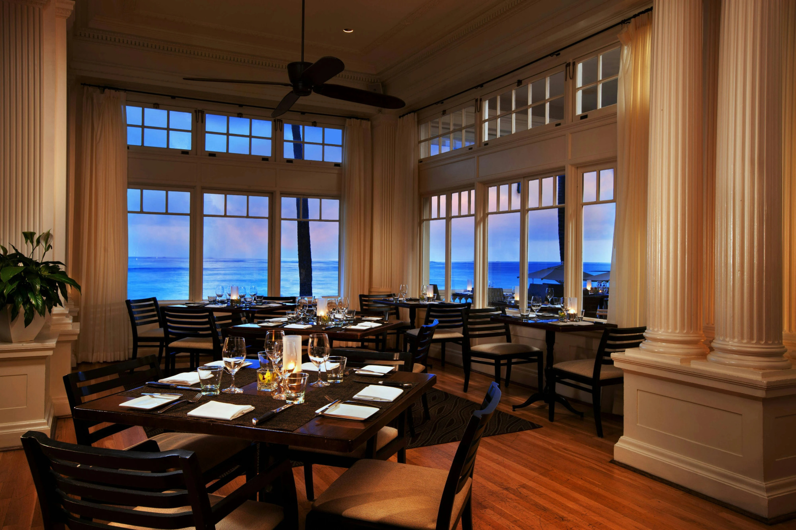 Photo - Moana Surfrider, A Westin Resort & Spa, Waikiki Beach