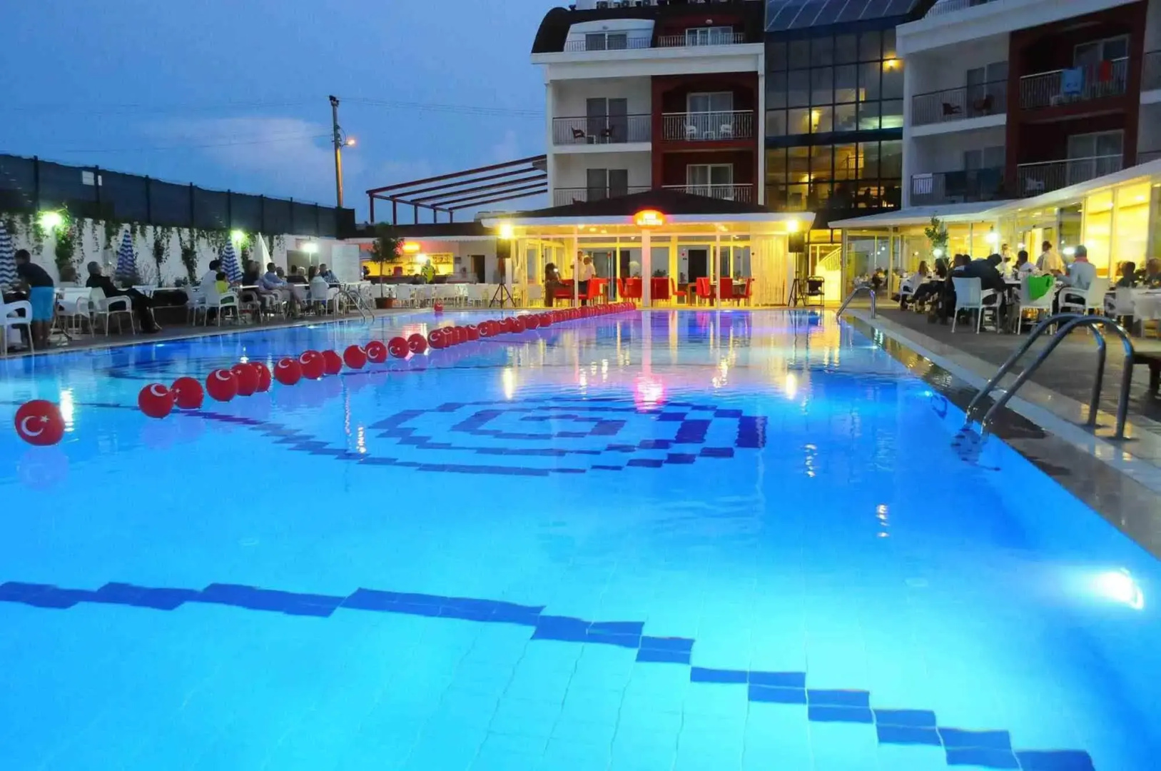 Photo - Side Legend Hotel