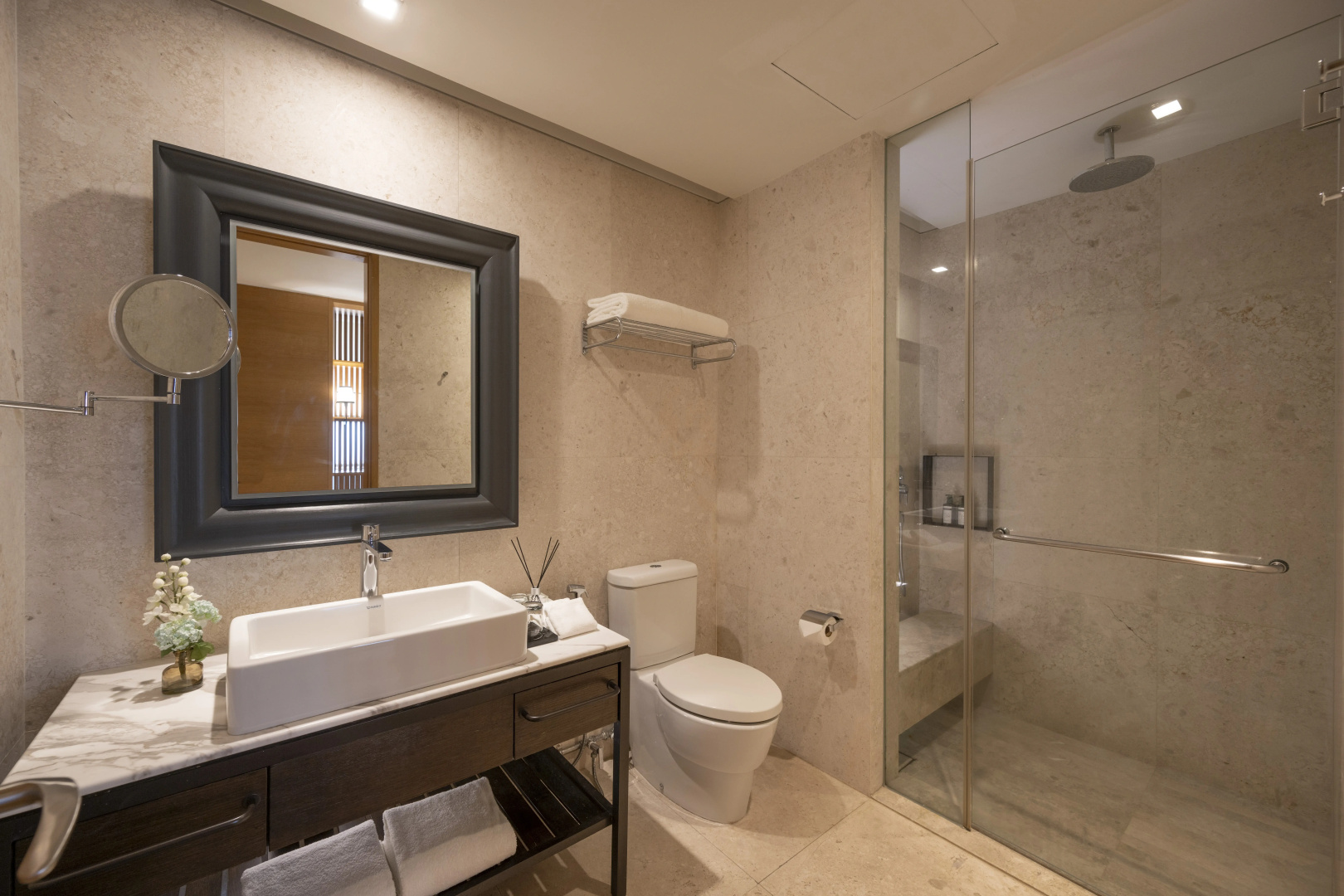 Photo - Lanson Place Bukit Ceylon