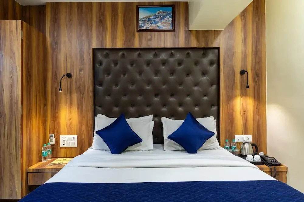 Photo - Hotel Ashyana - Near To Grant Road Station Mumbai