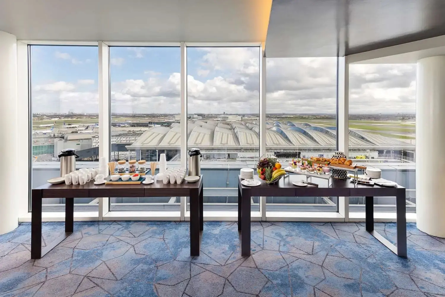 Photo - Hilton Garden Inn London Heathrow Terminal 2 and 3