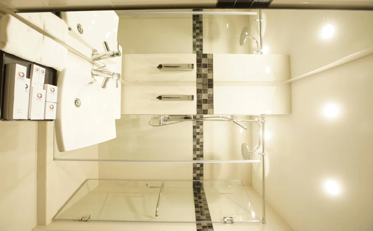 Foto - Fairway Colombo - Sri Lanka's First Hotel With Robot Technology