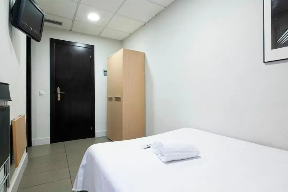 Photo - Hostal Putxet by gaiarooms
