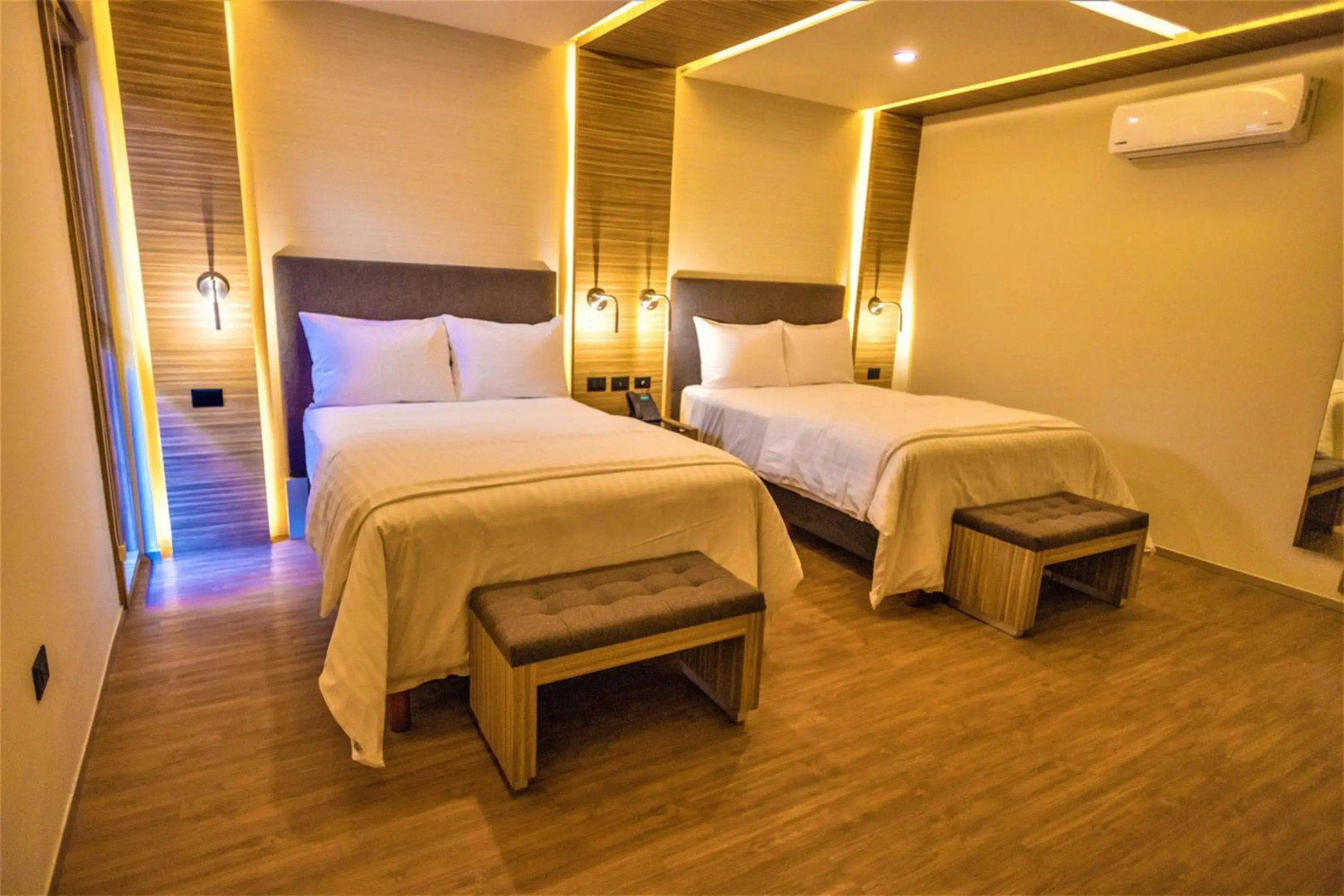 Photo - Hotel Plaza by Kavia