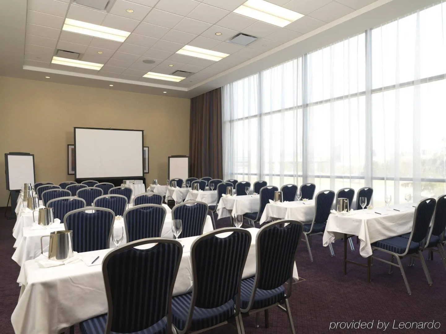 Foto - Delta Hotels by Marriott Burnaby Conference Centre