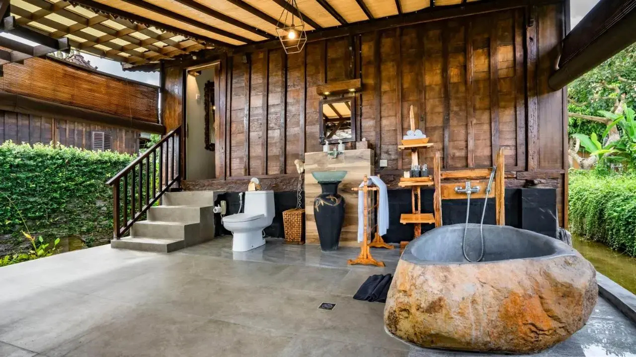 Photo - KajaNe Yangloni
